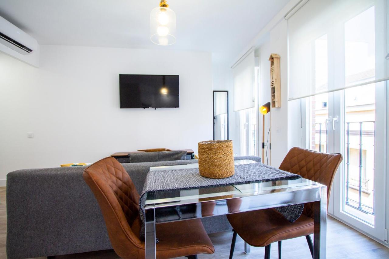 Apartamentos Cuatro Caminos Madryt Zewnętrze zdjęcie
