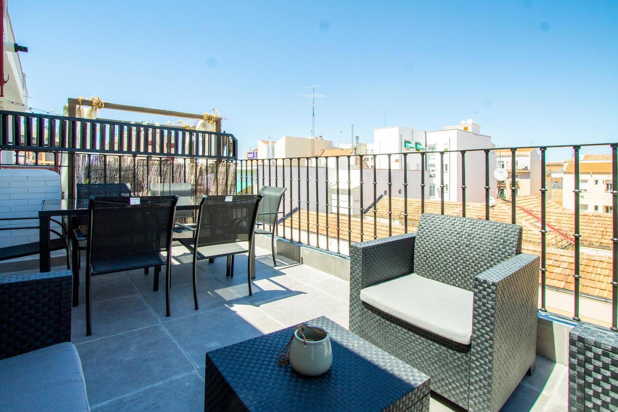 Apartamentos Cuatro Caminos Madryt Zewnętrze zdjęcie
